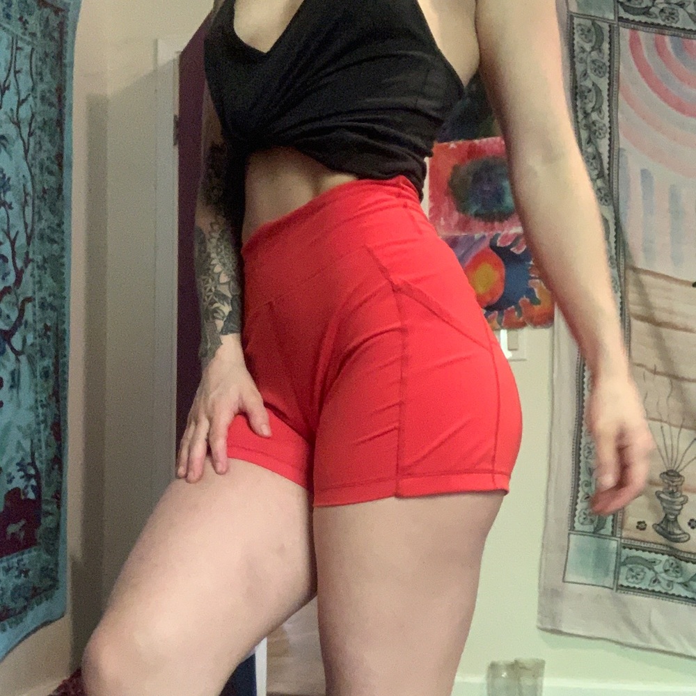 Alphalete pocket shorts